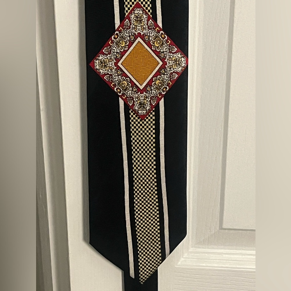 Bold Black and Red Geometric Tie